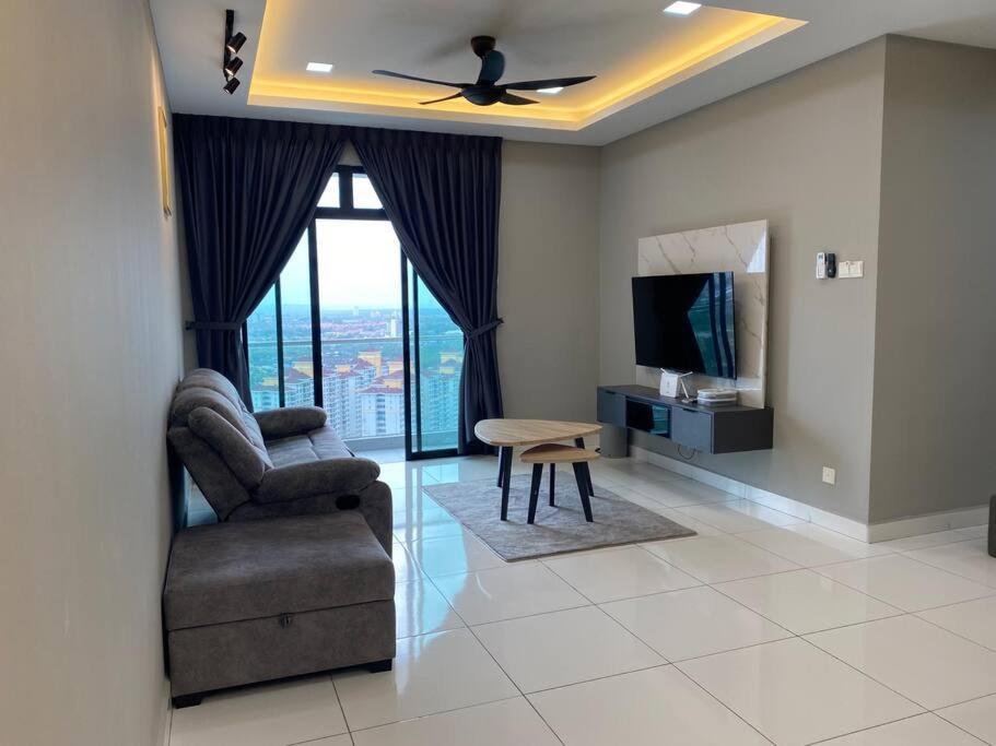 Apartment Paradigm Mall The Platino 3 Bedroom